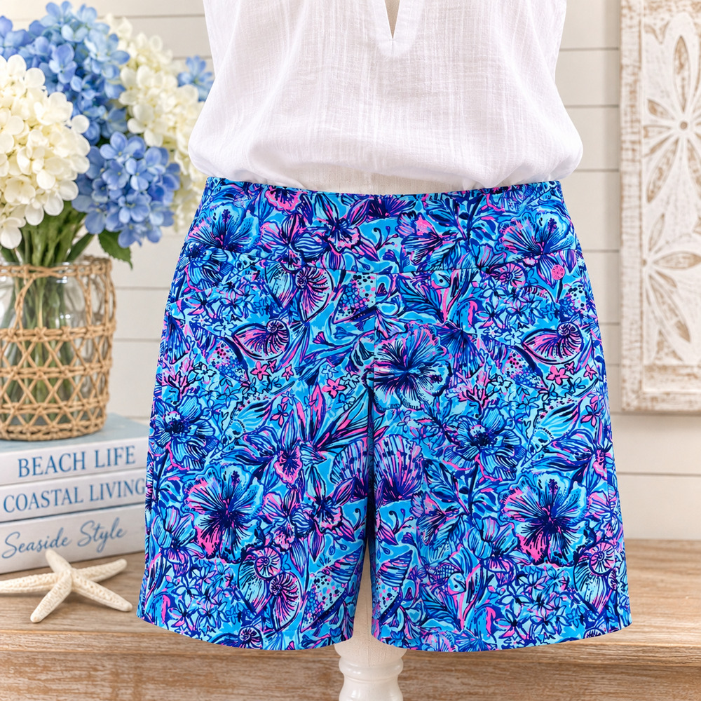 Lilly Pulitzer Luxe Shorts Women's size 6 Blue Pink Floral Print Stretch 2023